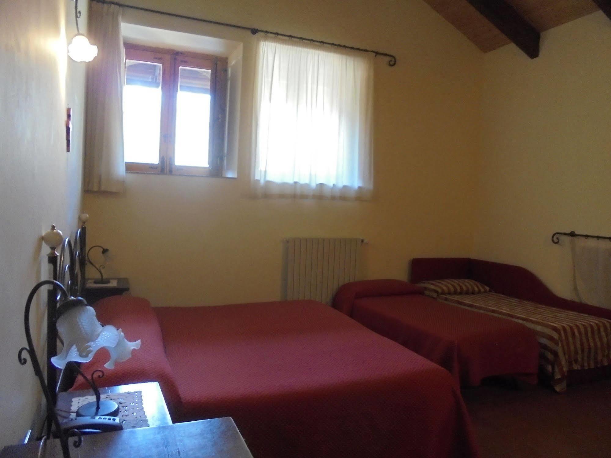 Pensjonat Ai Vecchi Crateri SantʼAlfio Zewnętrze zdjęcie